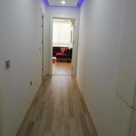 公寓 Sehir Merkezinde 1+1 Lueks Daire